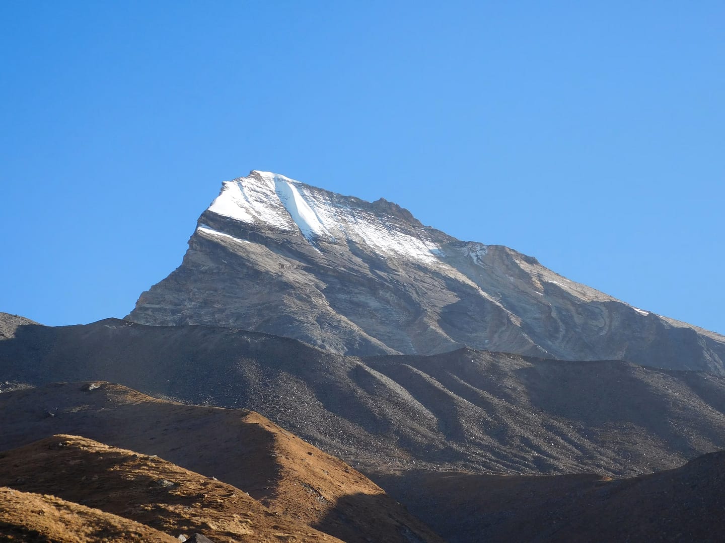 views of Tharpu Chuli Peak