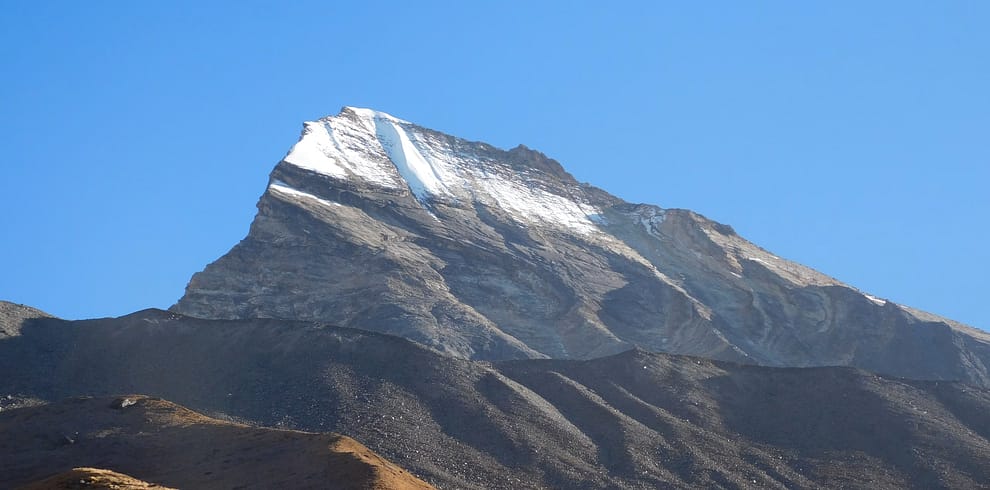 views of Tharpu Chuli Peak