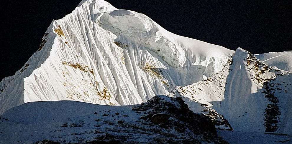 View of singu chuli peak